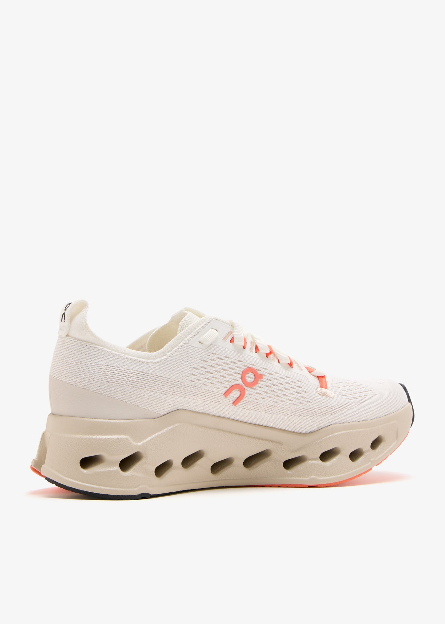 ON Cloudsurfer Max ‘Ivory